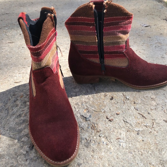 Handmade Spanish boots - Picture 2 of 5